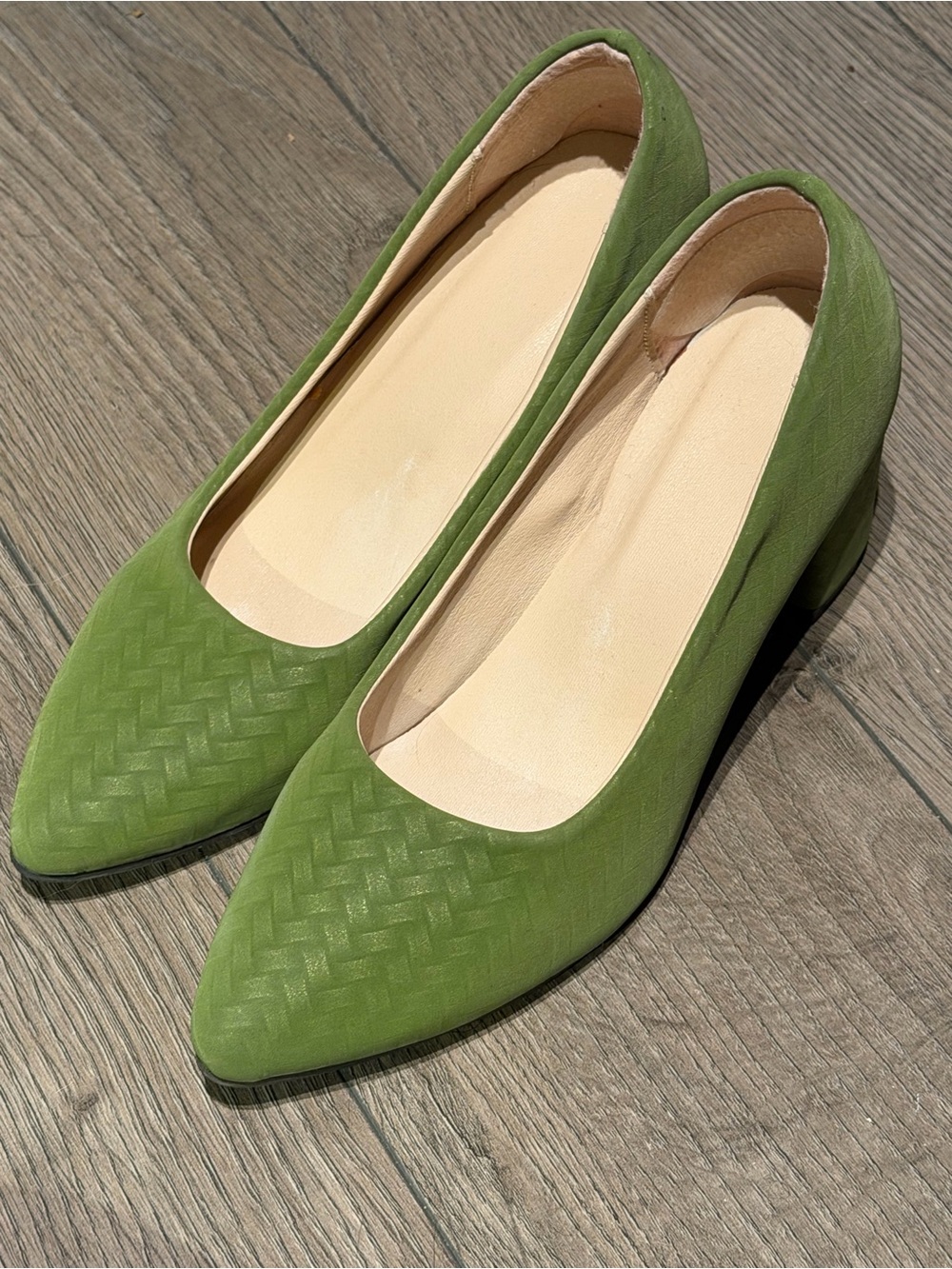 Woven-Texture Green Pointed Block Heel Pumps